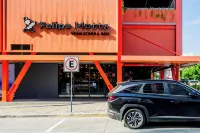 Centriqo by Wynwood house Các khách sạn gần Bridge of the Americas