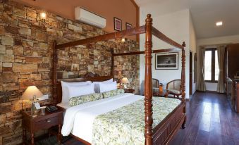 Tree of Life Ramvilas, Bandhavgarh