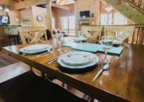 Absolute Bearadise 3 Bedroom Cabin by RedAwning