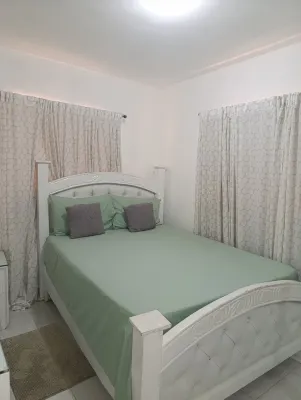 "comodidad, seguridad y cercano a todo" Hoteles en Distrito Municipal La Caleta