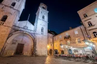 Central Cathedral Apartment Hotels in 