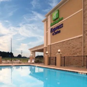 Holiday Inn Express & Suites CLARKSVILLE by IHG Отели в г. Кларксвилл