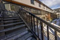 Skyline-Townhouse Combo-AC-Pool-Hot Tub