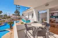 Universal Aparthotel Elisa Hotels in Muro