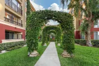 Cozy 2-BR Home Near Disneyland (Pool+Hot Tub+GYM) Hotels in Orange