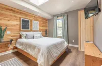 Charming 2-bedroom cottage - walkable downtown Mariposa/31 miles to Yosemite
