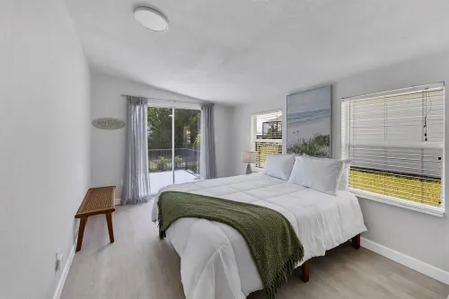 Waterfront Escape 4 Bedroom 2 Bath. Our Pool Will be Coming Soon. Huge Discounts