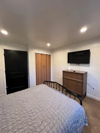 Cozy Home on the edge of Rolla! Отели в г. Ролла