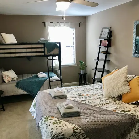 Cloudland Cottage--minutes away from world-class hiking, waterfalls, hanggliding