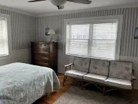 1/2 Block to Beach- Spring Lake Border- Great for Families, Easy Walk to Beach Hotels in Belmar