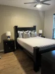 Avalon’s Stylish Gated Clearwater Condo Near Beach, With Pool and Gym- Location!