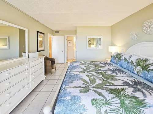 Spacious Ormond Oceanfront  3 bedroom Condo