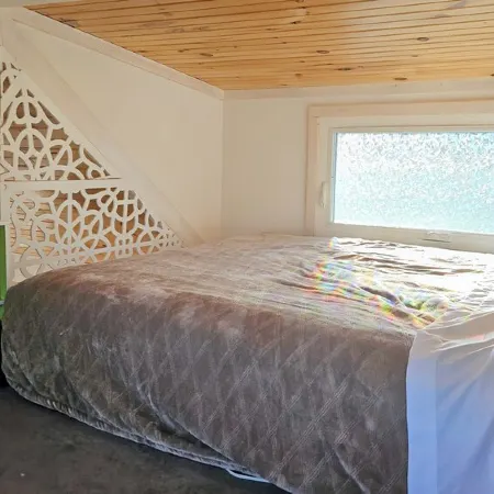R & R's Modern Retreat