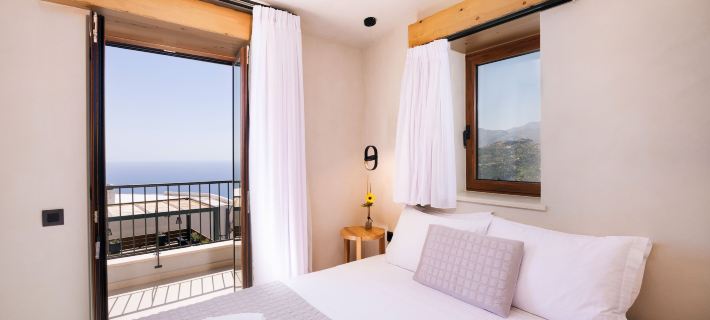 Mirthea Suites Hotels in Foinikas
