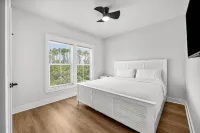 Pet Friendly Beach House - Sand Castle Hideaway by Panhandle Getaways