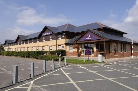 Premier Inn Weymouth Seafront Отели рядом с достопримечательностью «Уэймут Бич»