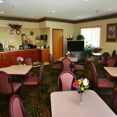 Super 8 by Wyndham Athens