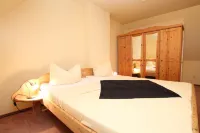 Reethaus Seeschlößchen, apartment Silbermöwe, only 200m to the beach Hotels in Busumer Deichhausen