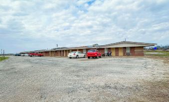 Shamrock Kings Inn By Oyo Marked Tree I-555