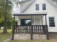 New remodel three bedroom house in pleasant Springfield Hotels near Walmart Supercenter