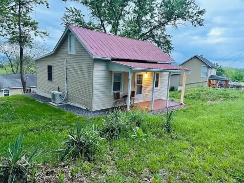 Little cute house close to C&O canal