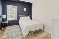 Spacious 6-BR Beach Retreat off AC Boardwalk! Hotels near Absecon Lighthouse