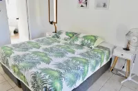MM Studio 1 - Great Value for Stunning Beach