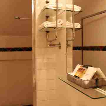 Nob Hill Charming Garden Studio Rooms