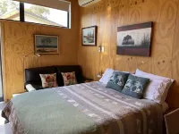 Self contained unit. By the beach and golf course  only 2.2 kms to town centre Hotels in Motueka
