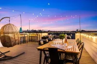 Downtown Nashville Hot Tub Game Room Karaoke