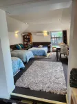 PUMPHOUSE APARTMENT-  AIRPORT,spacious,private, warm, homely, family