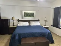 Condo Infront of the Beach