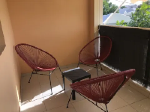 Magnificent bright apartment near the beach