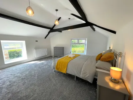 Yr Hen Bopty (The Old Bakery) Отели в г. Понтипридд