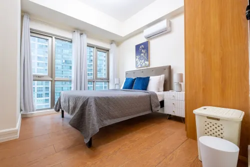 New! Cozy 3 Bedroom in BGC - Fast Wi-fi 58" UHD TV