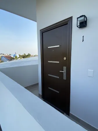 New Modern Third Floor Studio Casa Brisa Fina #1 Отели в г. Компостела