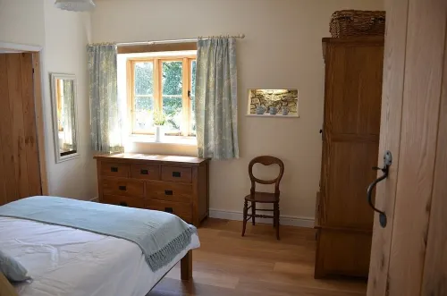 Raleigh Barn - Detached Grade II Listed in a rural setting, two ensuite bedrooms