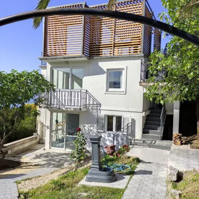 "La Capilla - Small villa 500m from the sea のホテル