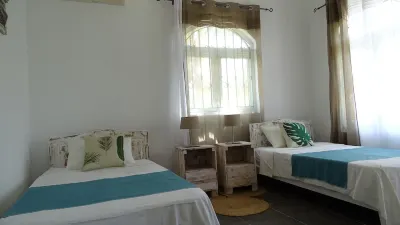 PRETTY VILLA IN A GREEN CASE 3 MIN FROM THE TROU AUX BICHES BEACH