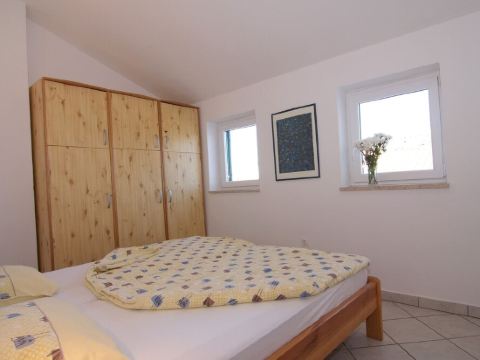 Large apartment just 300m from the beach in Porec