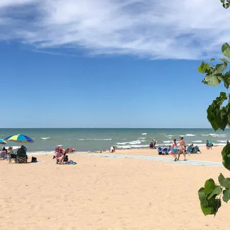 The "Pool Barn" w/Pool, Hot Tub, Billiards & more near Indiana Dunes