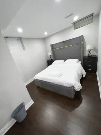 2 Bedroom Basement Apartment with Seperate Entrance. Free Wifi & Parking.