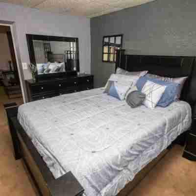 Cozy modern farmhouse in the heart of Cheyenne Rooms