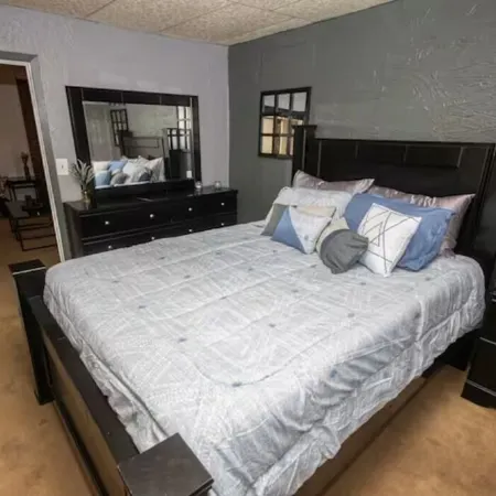 Cozy modern farmhouse in the heart of Cheyenne
