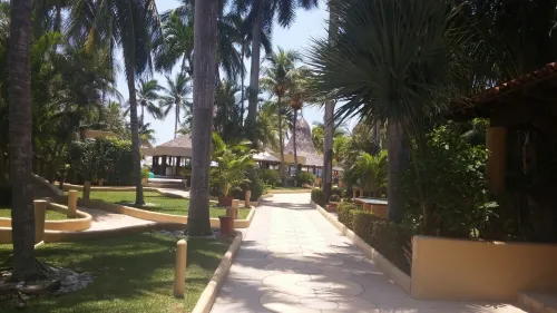 Luxury And Peaceful Little Condo With Direct Access To The Beach