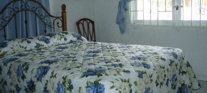 White Sands Retreat - Beachside at Beacon Hill Hotels in Simpson Bay