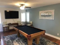 Beautiful Home with Many Activities (15mins from DOW Gardens and Whiting Forest)