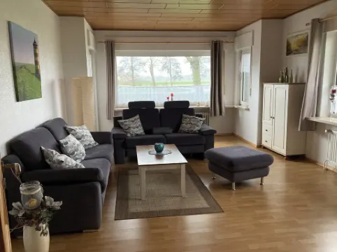 Spacious vacation home for up to 8 people very close to the North Sea coast