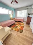 Charming 3 Bedroom Suite 200 steps to Beach, car available
