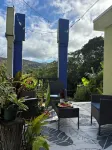 Rainforest Escape with Stunning Views Minute's Drive Away from Everything!